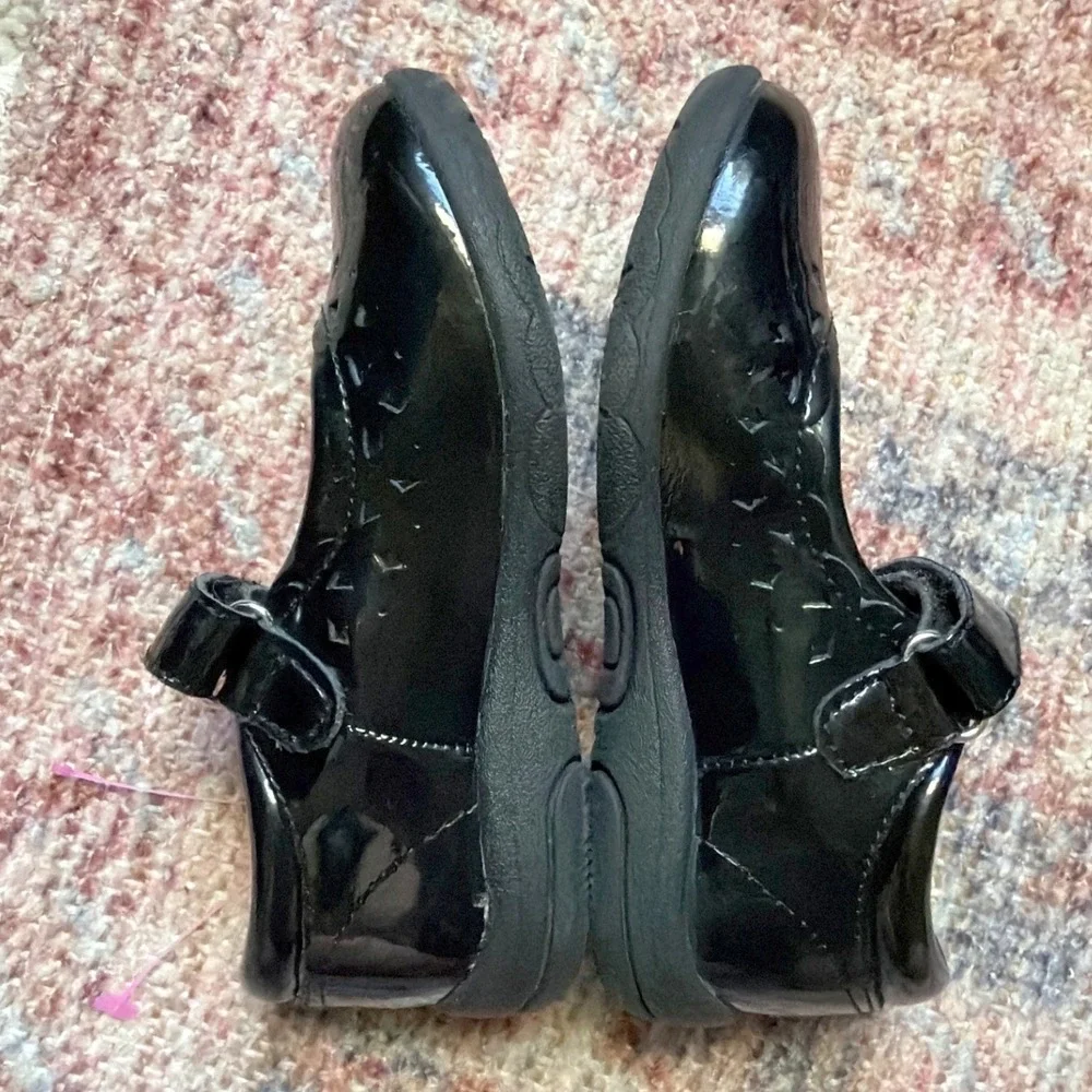 Stride Rite Mary Jane Toddler Girls 8.5M Patent Leather Flats SRT Dress Shoe